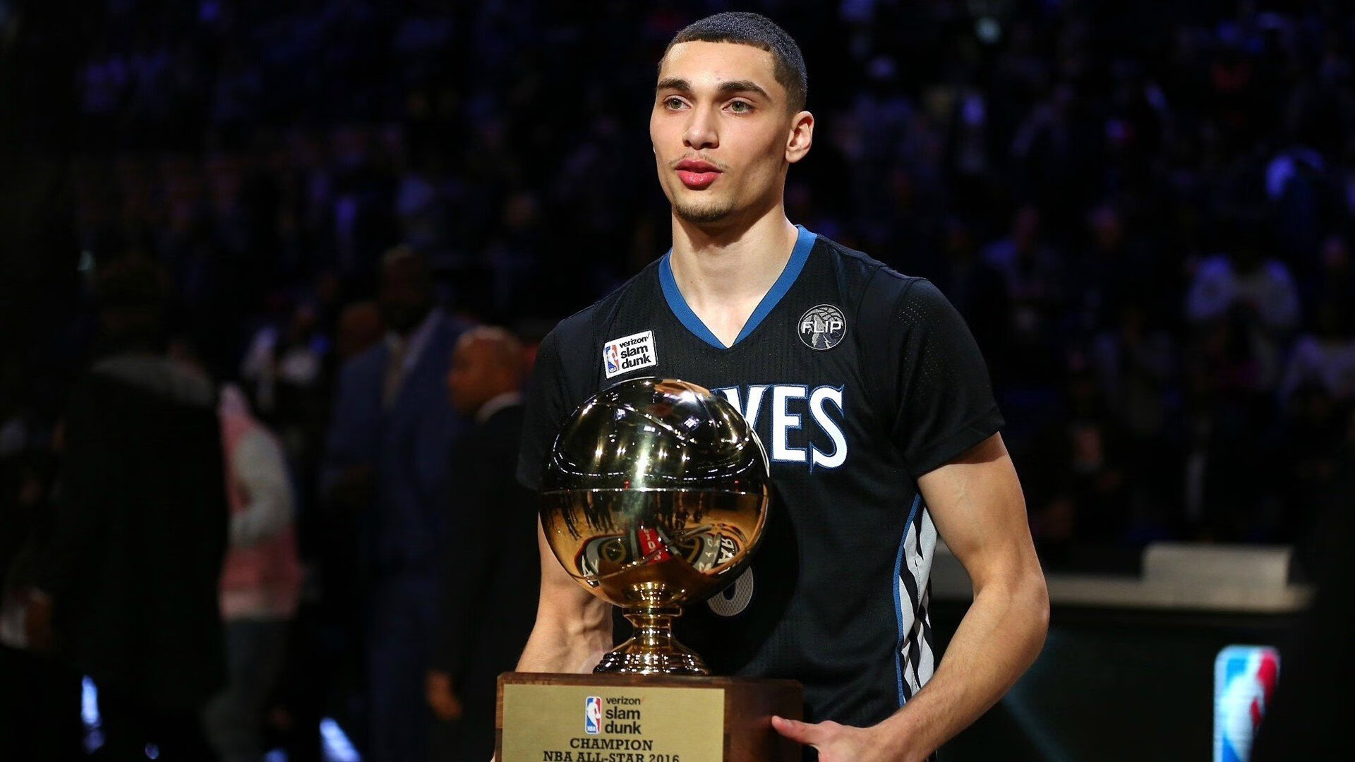 王者荣耀2025夏季巅峰赛正式开战，万人线上观看，王者荣耀巅峰赛开赛时间